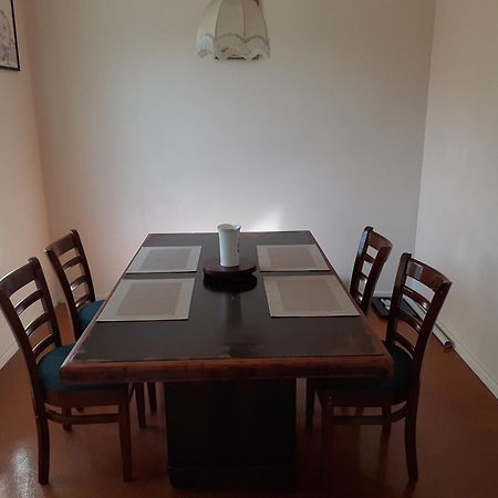 לינה וארוחת בוקר קמפסי Quiet Property By The River מראה חיצוני תמונה
